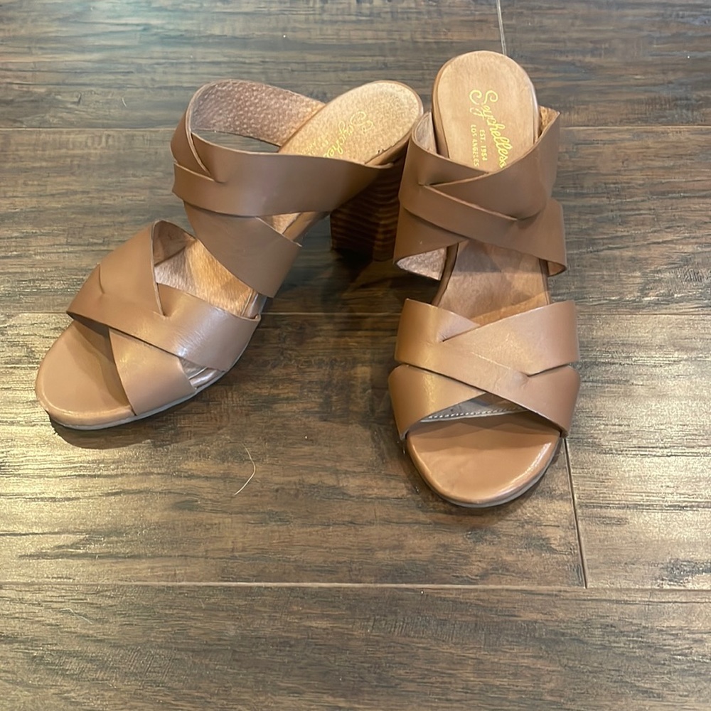Seychelles Heeled Sandals size 8.5